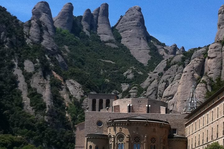 Bodegas y Montserrat - Imagen 7